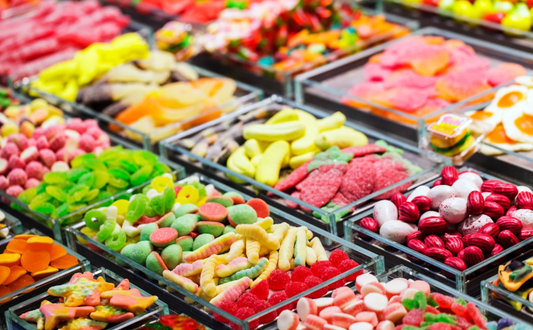 How to Pair Retro Candy with Drinks for a Party