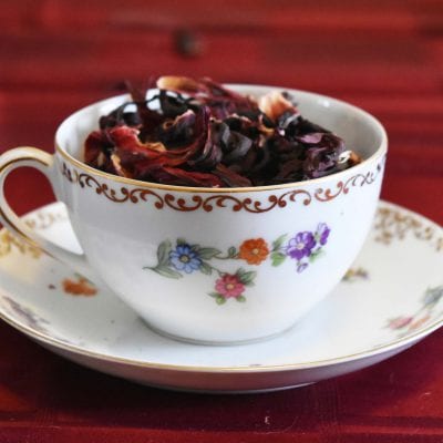 Botanical Bliss Tea Sampler-  25+ cups w/Tea Guide Honey Sticks